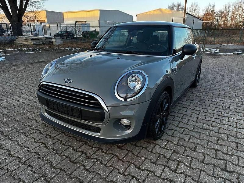 Usado Mini ONE 102 HP (75 kW) 2018 Cinzento Citadino