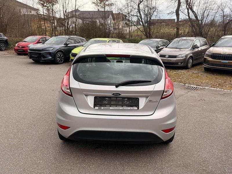 Gebraucht Ford Fiesta Trend 82 PS (60 kW) 2015 Silber Limousine