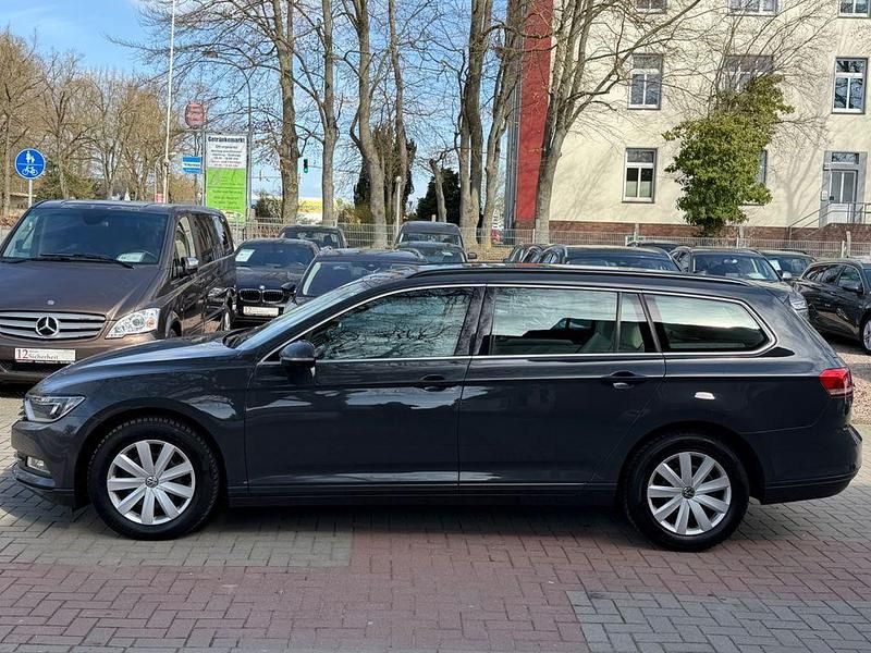 Gebraucht VW Passat Comfortline 150 PS (110 kW) 2017 Grau Kombi