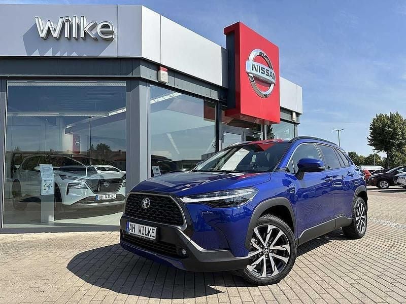 Dark blue m m Gebraucht 2024 Toyota Corolla Cross Team SUV | 30.900 € (Guter Preis) - Bild 1/4