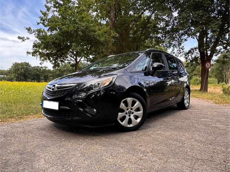 Schwarz Gebraucht 2015 Opel Zafira Tourer Style Van / Kleinbus | 7.100 € (Guter Preis) - Bild 1/4