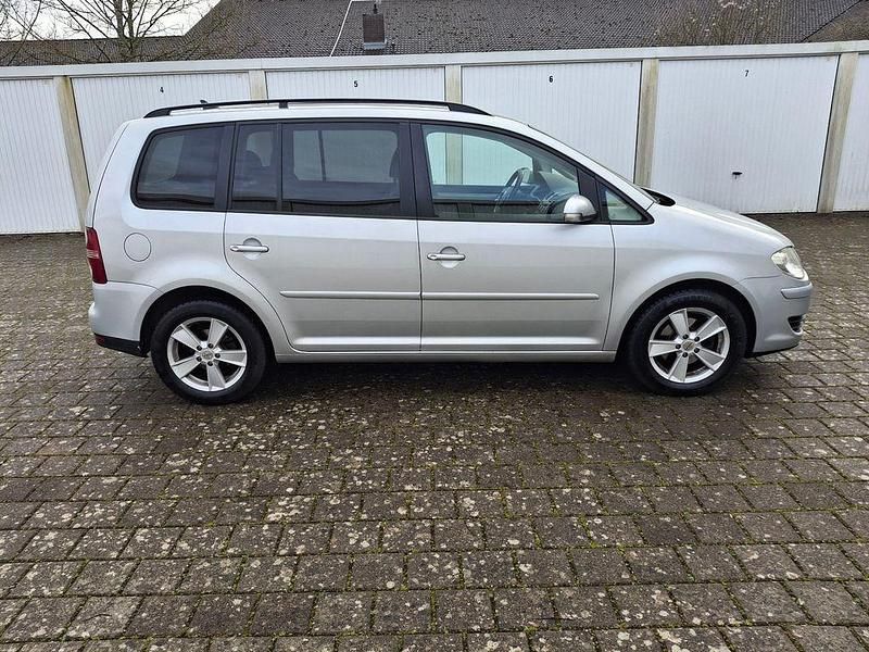 Gebraucht VW Touran Conceptline 140 PS (102 kW) 2007 Silber Van / Kleinbus