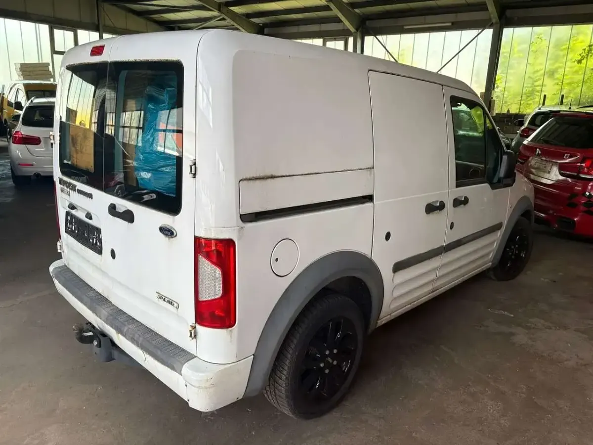 Gebraucht Ford Tourneo Trend 125 PS (91 kW) 2014 Frostweiß Kombi