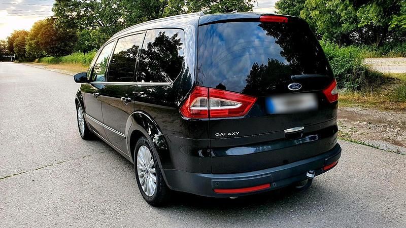 Gebraucht Ford Galaxy Titanium 140 PS (102 kW) 2012 Schwarz Van / Kleinbus