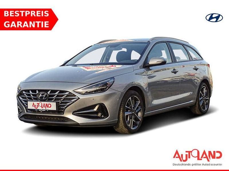 Gebraucht Hyundai i30 120 PS (88 kW) 2022 Silber Kombi