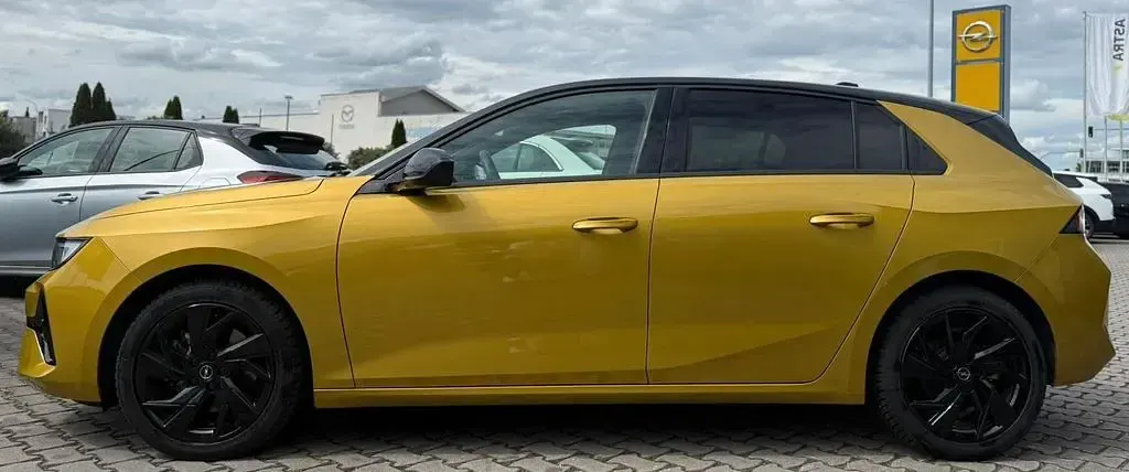 Gebraucht Opel Astra 131 PS (96 kW) 2024 Gelb Kleinwagen