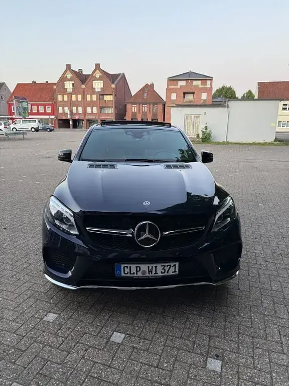 Gebraucht Mercedes GLE350 AMG line 258 PS (189 kW) 2018 Blau SUV