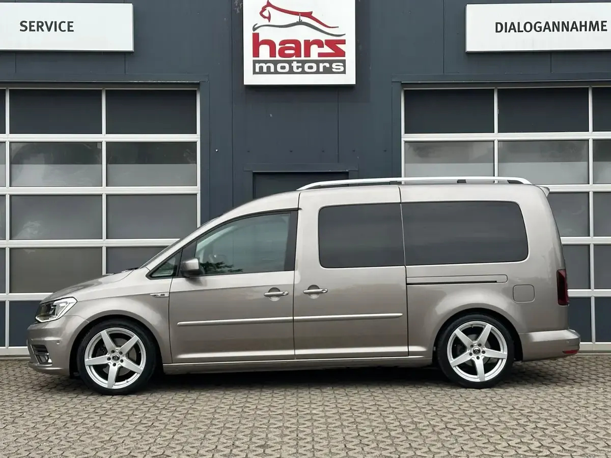 Gebraucht VW Caddy Highline 125 PS (91 kW) 2017 Grau Van / Kleinbus