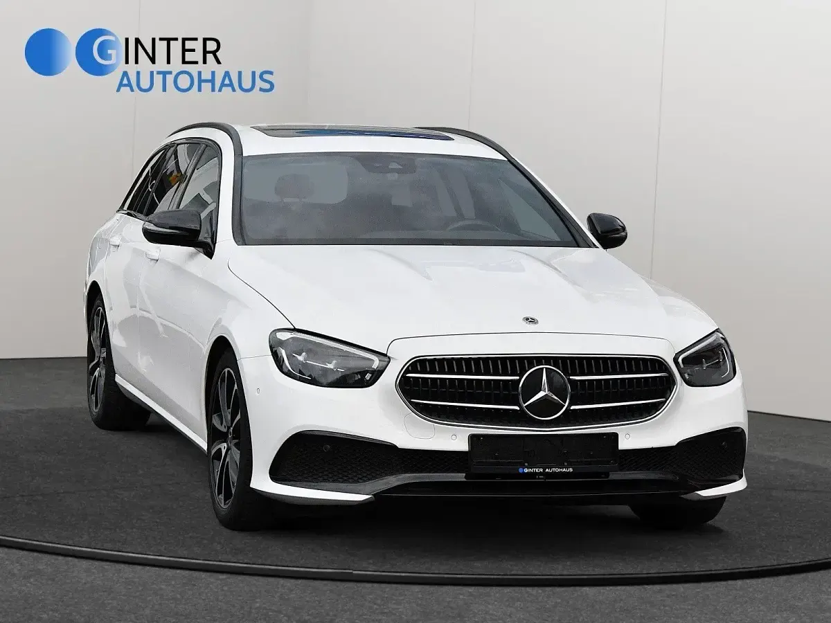 Gebraucht Mercedes E220 Avantgarde 200 PS (147 kW) 2022 Polarweiss Kombi
