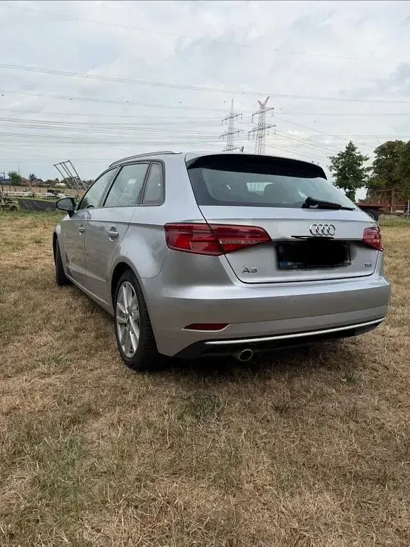 Gebraucht Audi A3 Sport 110 PS (80 kW) 2017 Silber Limousine