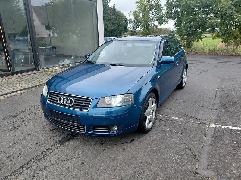 Blau Gebraucht 2004 Audi A3 Kleinwagen | 1.999 € (Guter Preis) - Bild 1/4