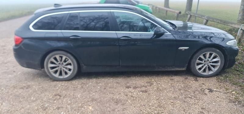 Gebraucht BMW 520 184 PS (135 kW) 2012 Schwarz Kombi