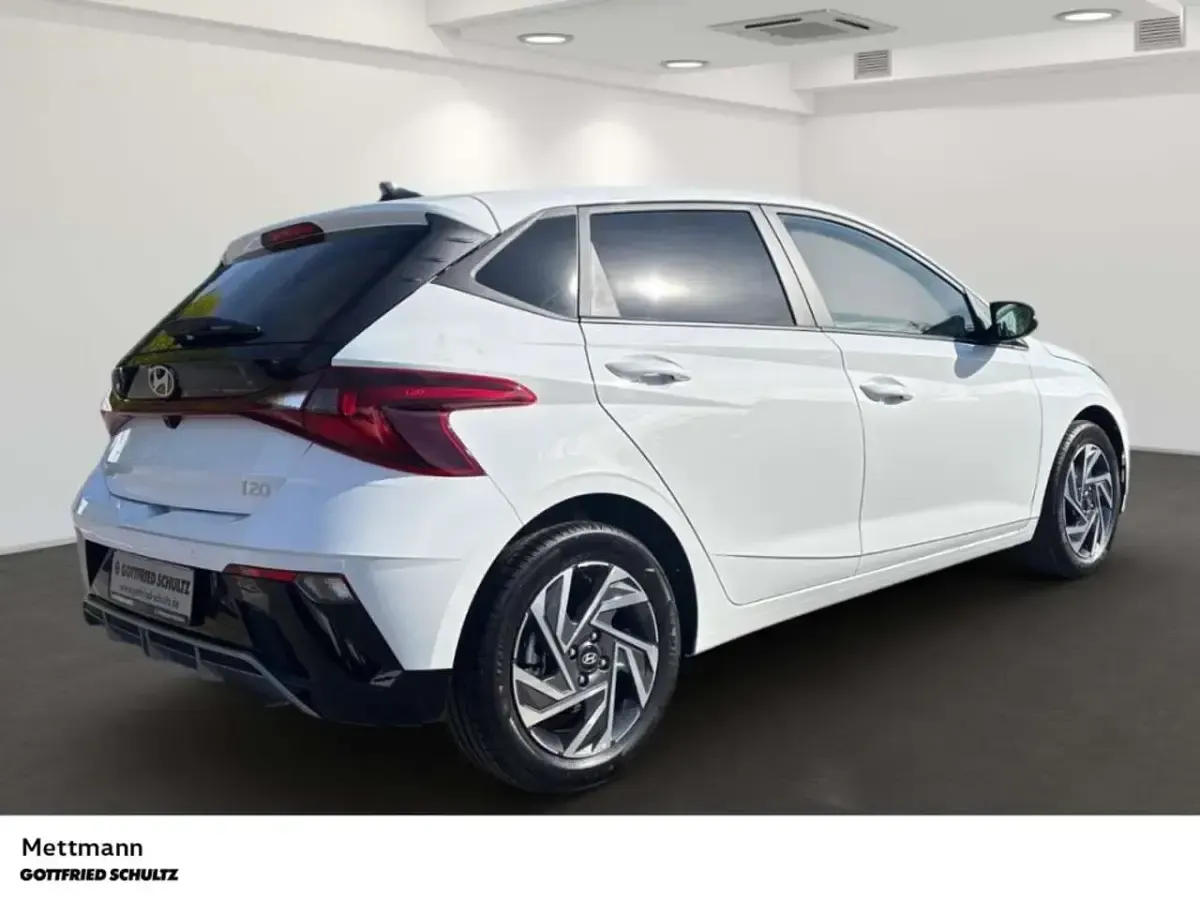 Neu Hyundai i20 Comfort 90 PS (66 kW) 2026 Atlas white Kleinwagen