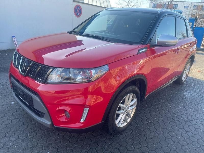 Rot Gebraucht 2017 Suzuki Vitara SUV | 13.590 € (Guter Preis) - Bild 1/4
