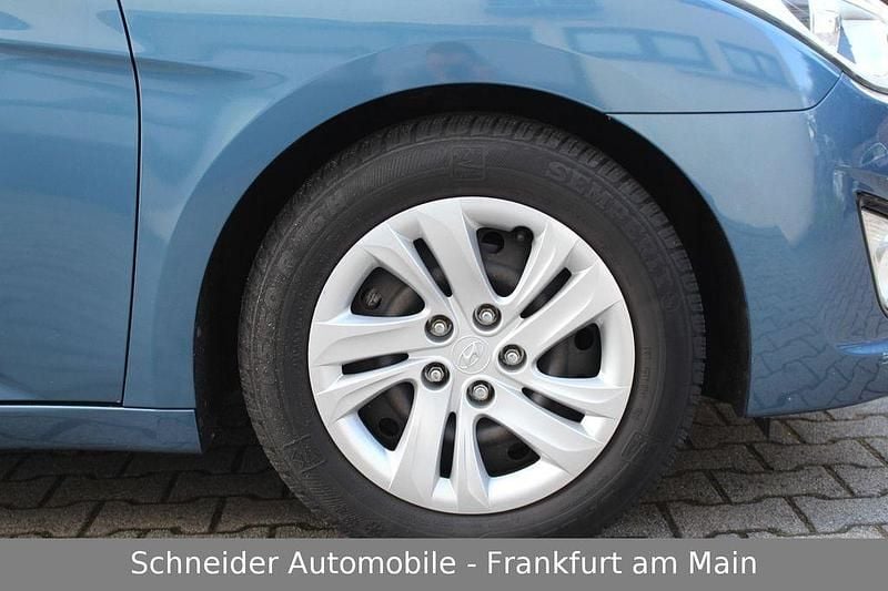 Gebraucht Hyundai i40 135 PS (99 kW) 2013 Blau Kombi