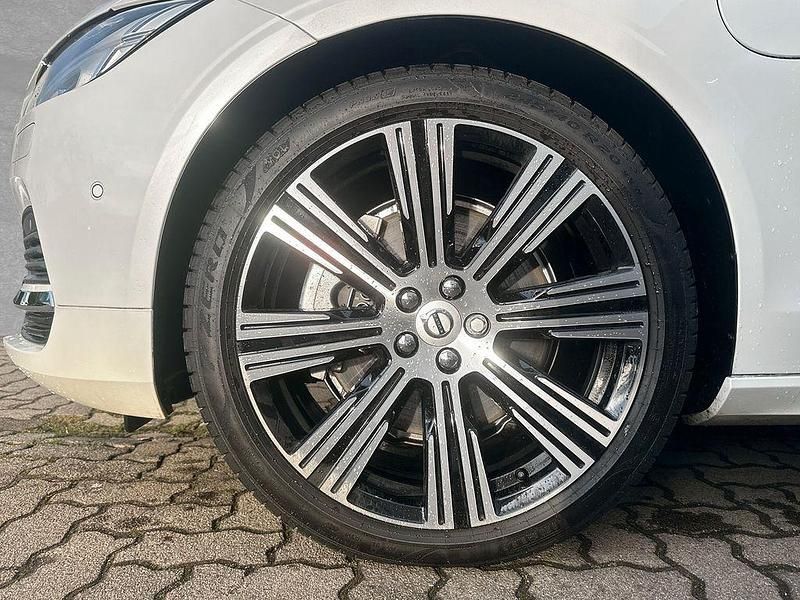 Second-hand Volvo V90 Ultra 349 CP (256 kW) 2025 Alb Break