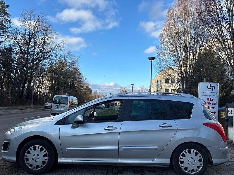 Gebraucht Peugeot 308 Allure 111 PS (81 kW) 2013 Aluminiumgrau/metallic Kombi