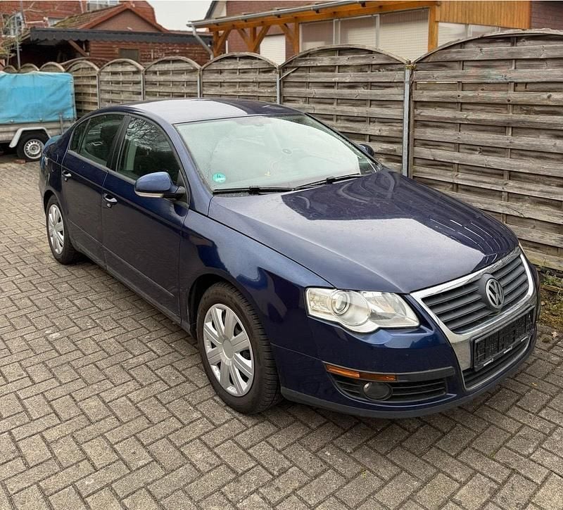 Gebraucht VW Passat 116 PS (85 kW) 2006 Blau Limousine