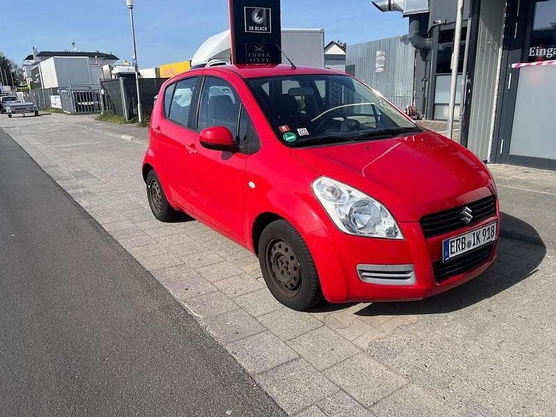Gebraucht Suzuki Splash Basic 65 PS (47 kW) 2009 Rot Kleinwagen