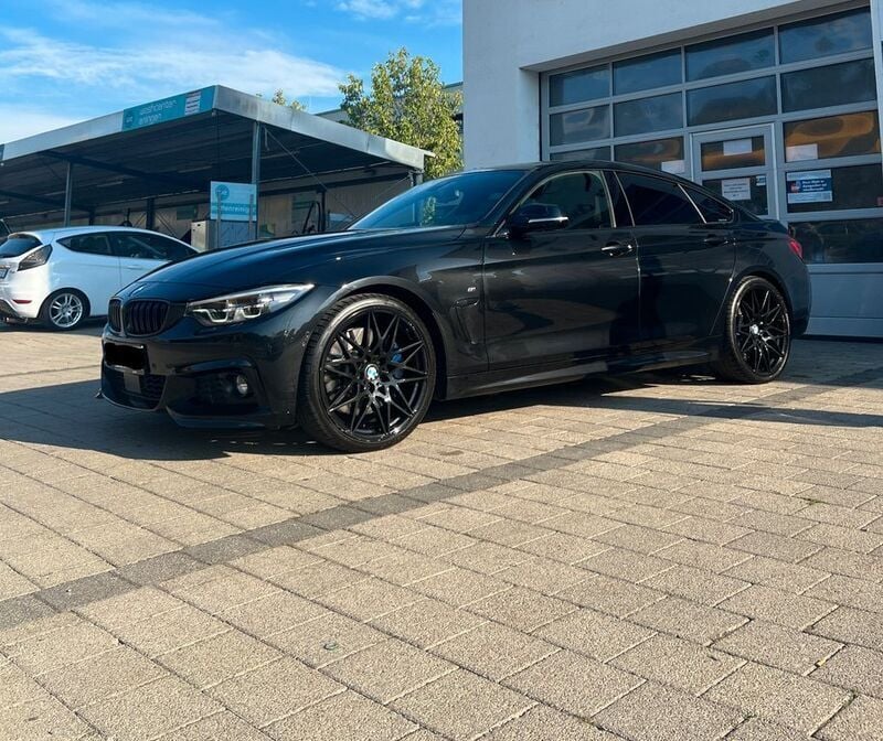 Schwarz Gebraucht 2021 BMW 440 M Sport Coupé | 40.900 € (Teuer) - Bild 1/4