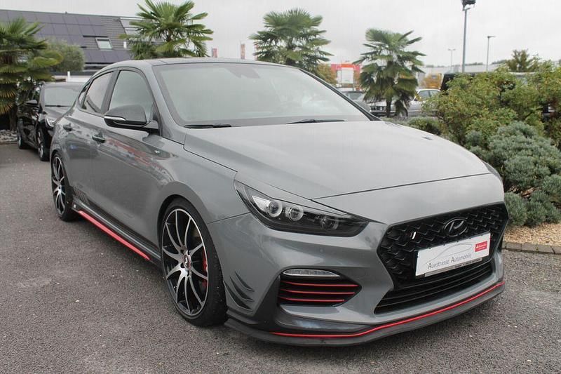 Grau Gebraucht 2019 Hyundai i30 N Performance Limousine | 24.990 € (Etwas zu teuer) - Bild 1/4