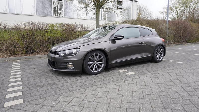 Gebraucht VW Scirocco 179 PS (131 kW) 2015 Braun Coupé