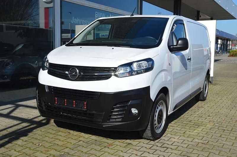Gebraucht Opel Vivaro 144 PS (105 kW) 2024 Lackierung weiss Van / Kleinbus