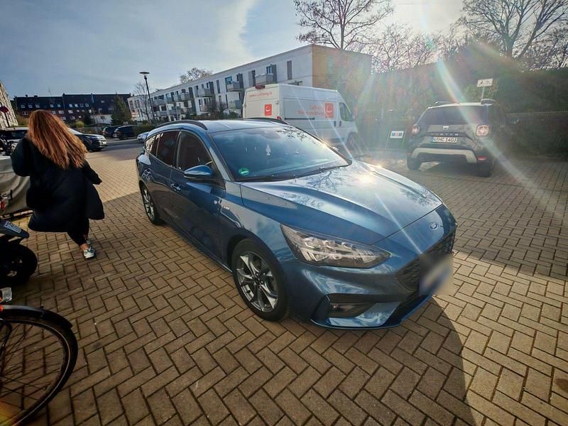 Gebraucht Ford Focus ST-Line 150 PS (110 kW) 2020 Blau Kombi