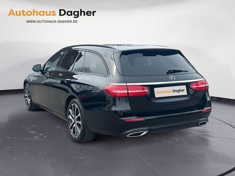 Używany Mercedes E400 Business 340 KM (250 kW) 2018 Czarny Kombi