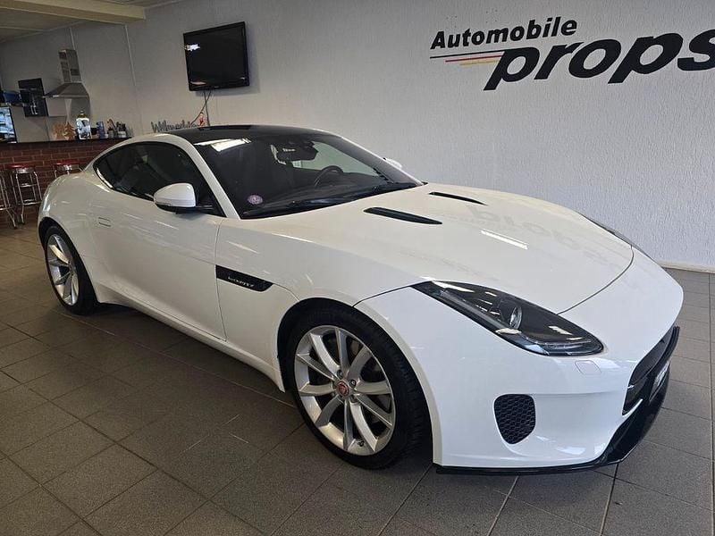 Weiss Gebraucht 2020 Jaguar F-Type Chequered Flag Coupé | 39.890 € (Guter Preis) - Bild 1/4