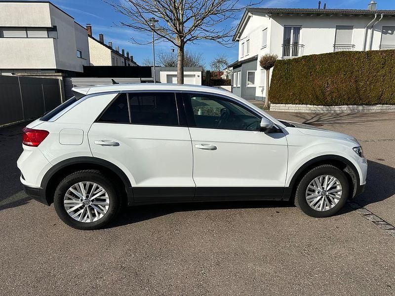 Gebraucht VW T-Roc 116 PS (85 kW) 2018 Weiß SUV