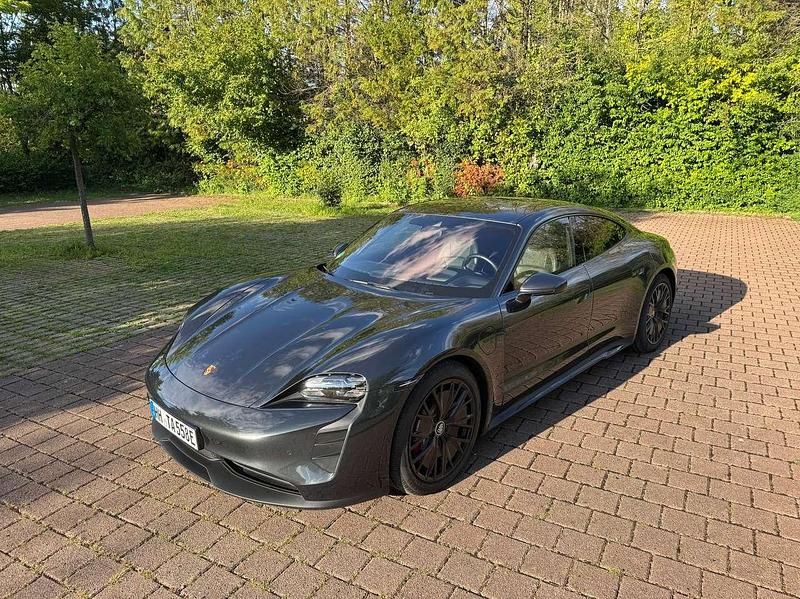 Grau Gebraucht 2023 Porsche Taycan GTS Sport Turismo Limousine | 82.900 € (Guter Preis) - Bild 1/4