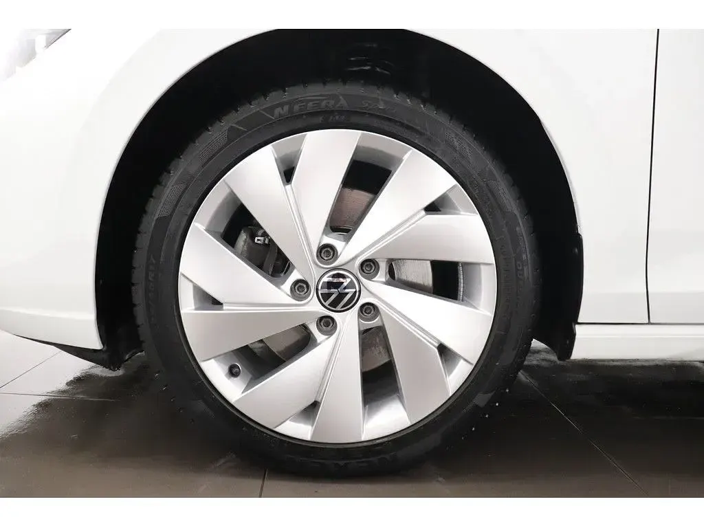 Gebraucht VW Golf VIII Style 150 PS (110 kW) 2022 Weiß Kombi