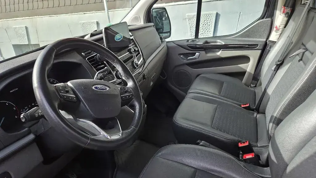 Second-hand Ford Transit Custom Sport 170 CP (125 kW) 2017 Negru Monovolum