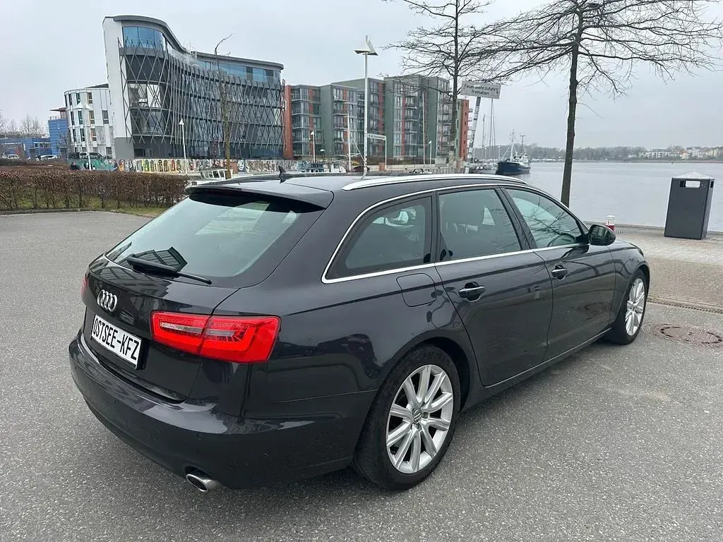 Gebraucht Audi A6 Sport 245 PS (180 kW) 2013 Oolonggrau Kombi