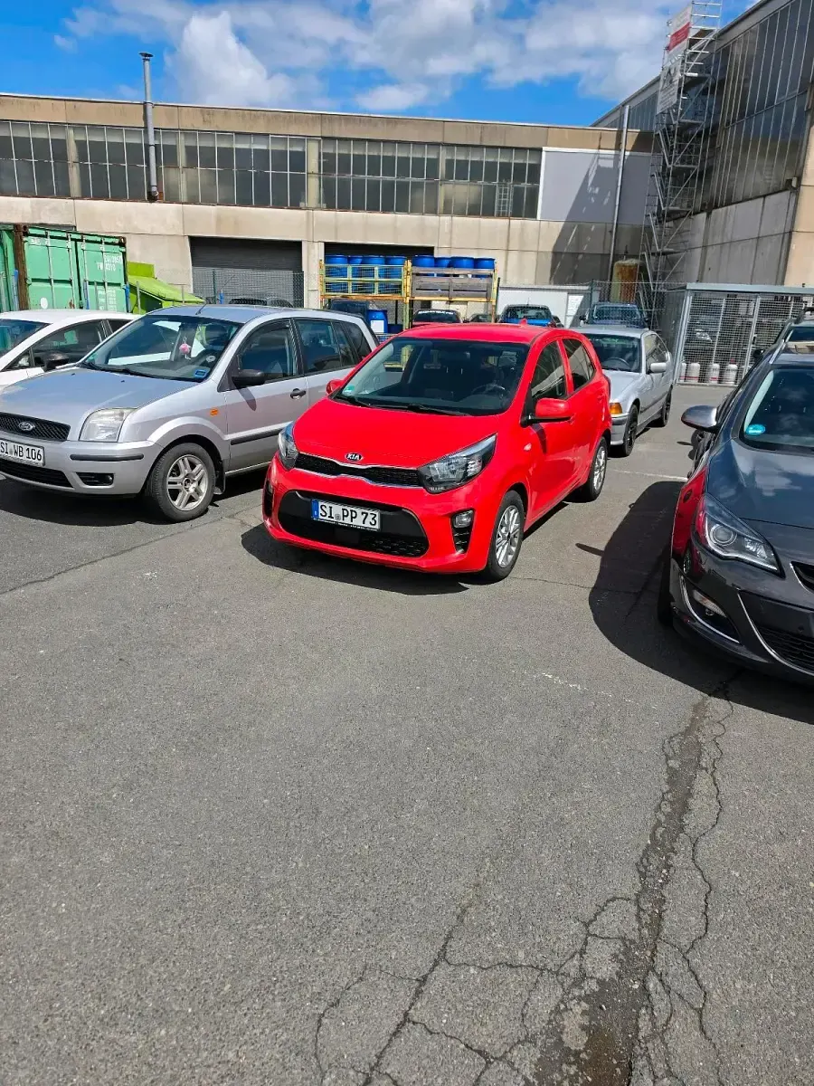 Używany Kia Picanto 80 KM (58 kW) 2022 Czerwony Hatchback