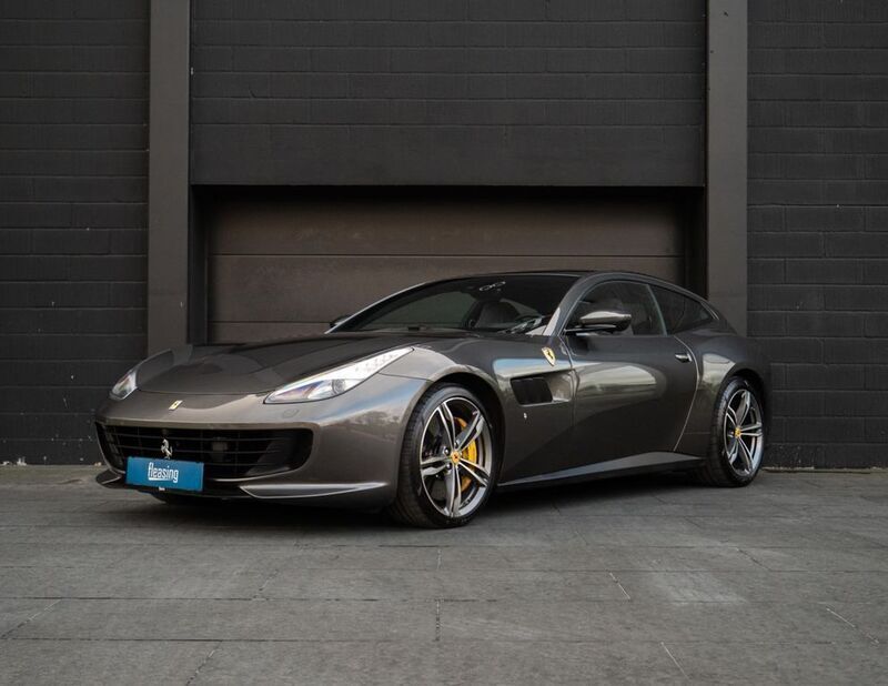 Grau Gebraucht 2019 Ferrari GTC4Lusso Kombi | 255.570 € - Bild 1/4