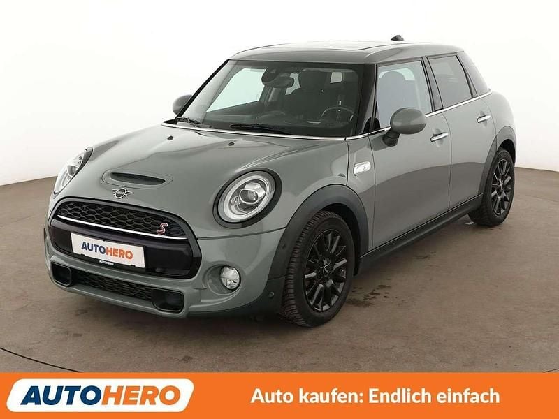 Gebraucht Mini Cooper SD 170 PS (125 kW) 2019 Moonwalk grey Kleinwagen