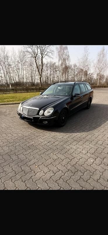 Gebraucht Mercedes E280 Avantgarde 190 PS (139 kW) 2009 Schwarz Kombi