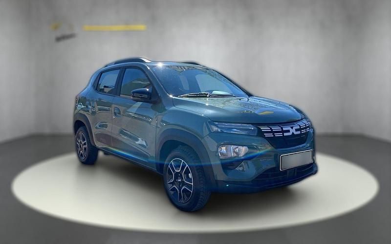 Gebraucht Dacia Spring Essentiel 33 kW (45 PS) 2023 Grün metallic Kleinwagen