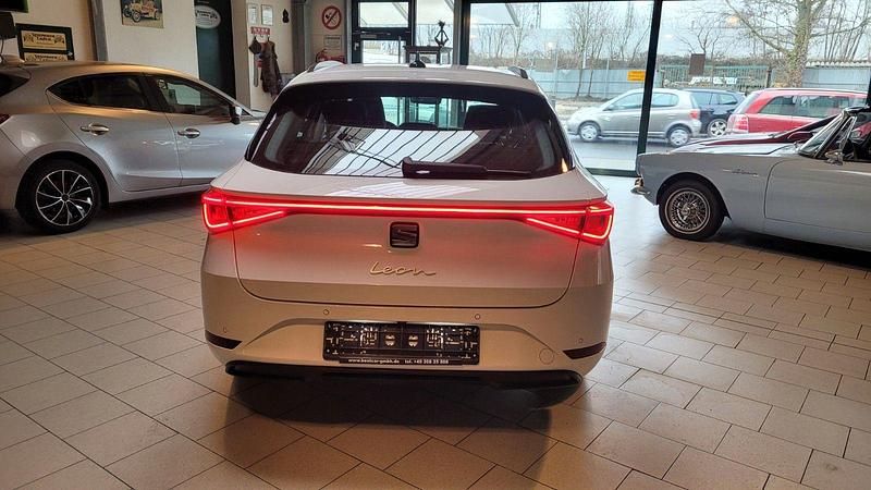 Gebraucht Seat Leon 116 PS (85 kW) 2022 Weiß Kombi