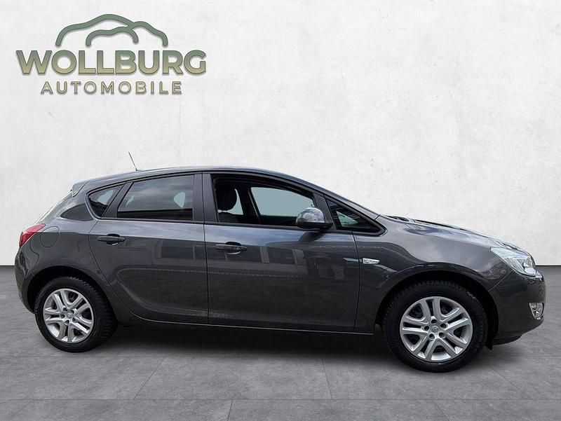 Gebraucht Opel Astra Design Edition 116 PS (85 kW) 2011 Grau Limousine