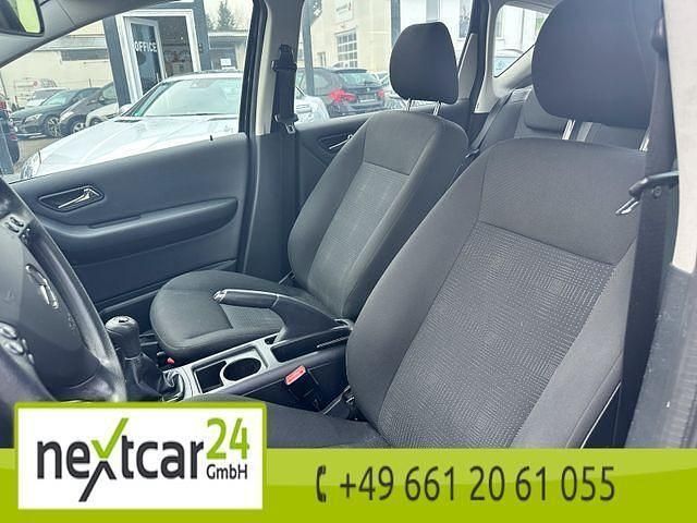 Gebraucht Mercedes A160 95 PS (69 kW) 2011 Black metallic Limousine