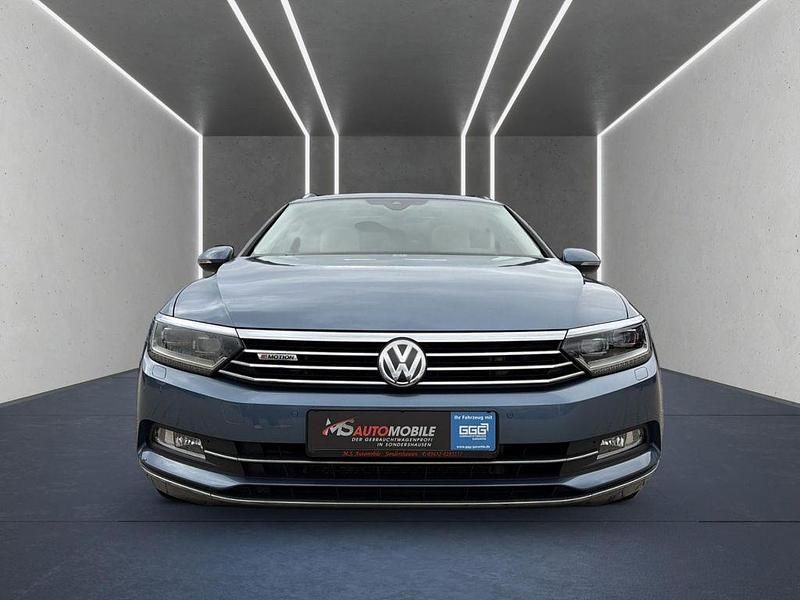 Gebraucht VW Passat Highline 239 PS (175 kW) 2015 Blau Kombi