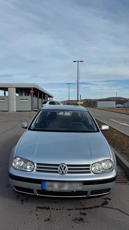 Gebraucht VW Golf IV 75 PS (55 kW) 2001 Silber Kleinwagen