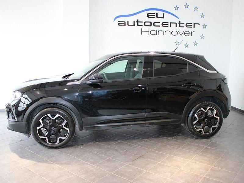 Gebraucht Opel Mokka Ultimate 131 PS (96 kW) 2024 Lackierung schwarz perla nera/typ aussenverkleidung metalliclackierung SUV