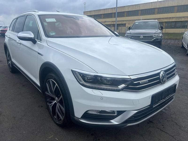 Gebraucht VW Passat Alltrack 220 PS (161 kW) 2017 Weiß Kombi