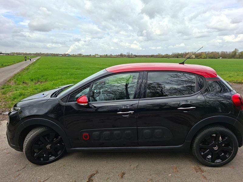 Gebraucht Citroën C3 PureTech 82 PS (60 kW) 2017 Schwarz Limousine