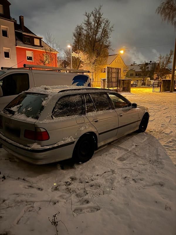 Gebraucht BMW 523 170 PS (125 kW) 1998 Silber Kombi
