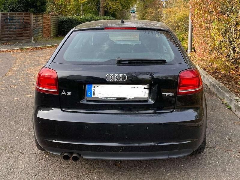 Gebraucht Audi A3 Ambition 102 PS (75 kW) 2011 Schwarz Limousine